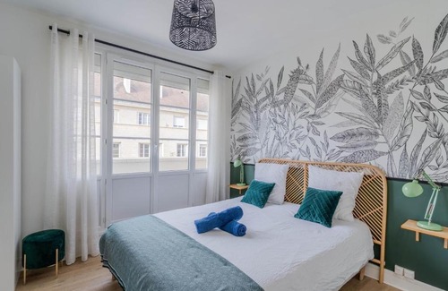 Vaugueux Apartment | Superbe appart chic, hyper centre, vue château, Parking inclus