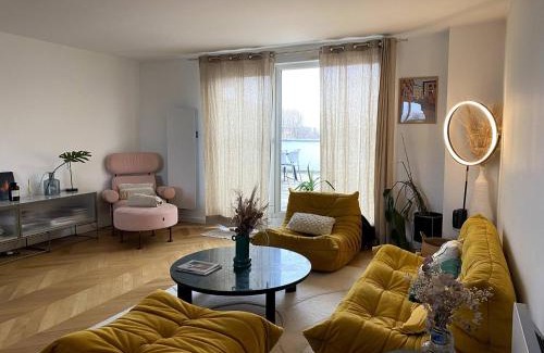 Yves Farge - Le Fleuve Apartment | Superbe duplex centre de lyon- rooftop et parking