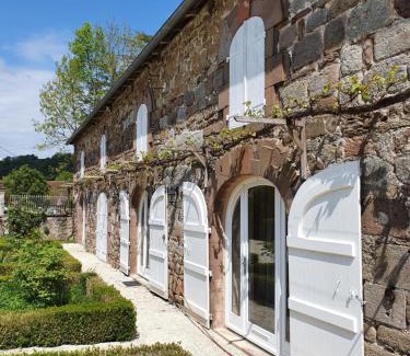 Saint-Bazile-de-Meyssac House | Superbe gîte avec vue sur les vignes, dans le parc d'un manoir du 18ème siècle