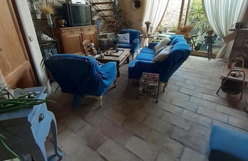 Peret Villa | Superbe maison de village, terrasse tropézienne et son jacuzzi
