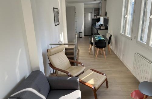 Le Plateau House | Superbe Maison Loft 80 m2 au calme avec jardin et parking privés proche Paris Disney la vallée village