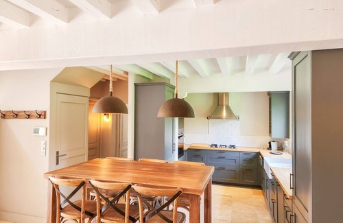 Canapville House | Superbe Maison Proche Deauville, 13 à 15 Personnes, Grand Terrain, Wifi