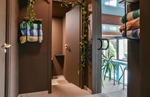 Lucinges Villa | Superbe villa avec piscine intérieure, sauna, jacuzzi et salle de sport