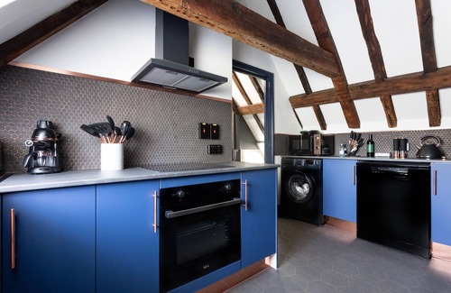 Heybridge Apartment | Superior 1 bedroom apartment - The D'arcy Suite
