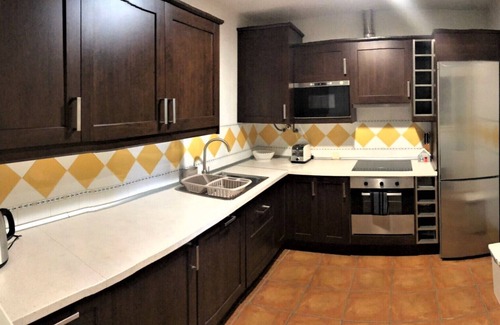 New Golden Mile Apartment | Superior 2 Bedroom Apartment Minutes from Beaches andPuerto Banus