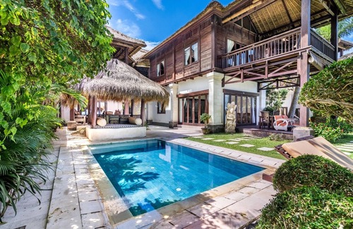Candi Dasa Apartment | Superior Oceanview Group Stay – 2 Levels, Separate Entrances | The Village of Angels Resort