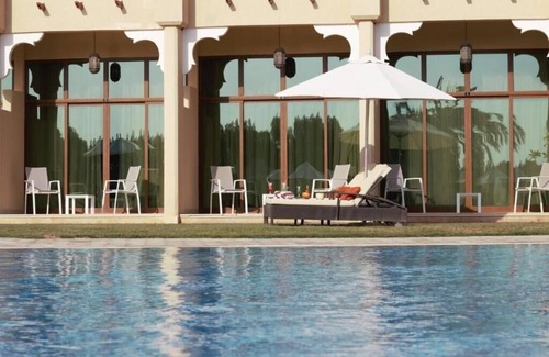 Madinat Zayed Apartment | Superior Room Near Fit Factory By Luxury Bookings