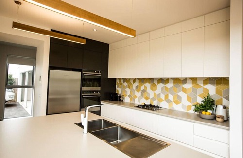 Warrnambool House | Superorange - 6 guests (including 0-2 year olds)