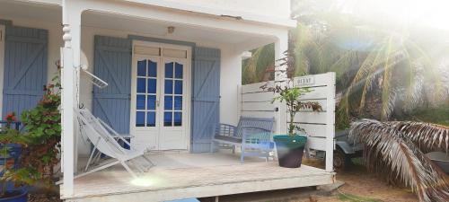 Terre-de-Haut House | Sur L'Anse