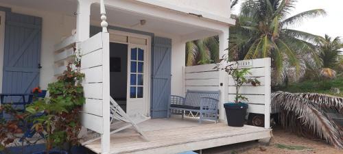 Terre-de-Haut House | Sur L'Anse