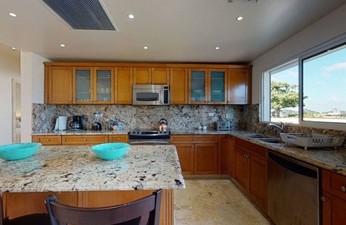 Simpson Bay Condo | ☀️⛱️👙Sur Mer by IRE Vacations - Spacious 3 Bedroom Beachfront Condo!