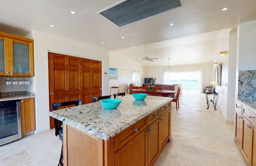 Simpson Bay Condo | ☀️⛱️👙Sur Mer by IRE Vacations - Spacious 3 Bedroom Beachfront Condo!