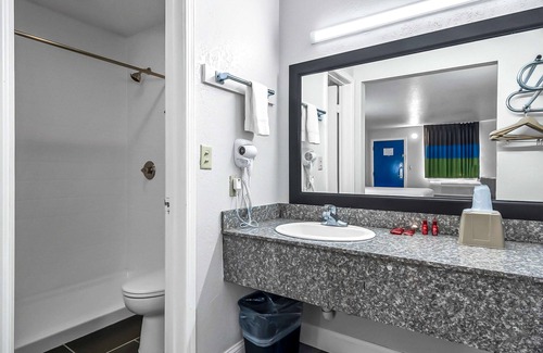 Central Oklahoma City Hotel | SureStay Hotel by Best Western Oklahoma City West