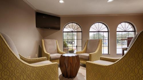 Deer Park Hotel | SureStay Hotel by Best Western Deer Park