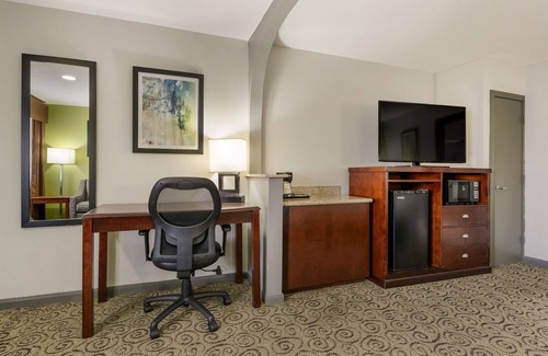 Deer Park Hotel | SureStay Hotel by Best Western Deer Park