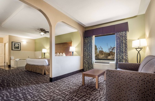 Alice Hotel | SureStay Hotel by Best Western Alice