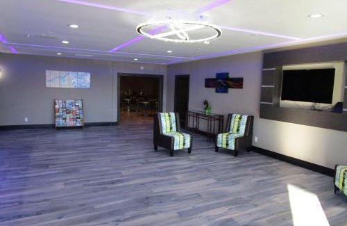 Point Richmond Hotel | SureStay Plus Hotel by Best Western Point Richmond