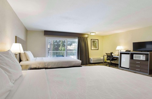 Downtown Sacramento Hotel | SureStay Plus Hotel by Best Western Sacramento North