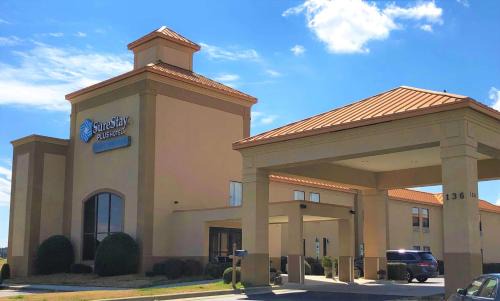 Roanoke Rapids Hotel | SureStay Plus Hotel by Best Western Roanoke Rapids I-95