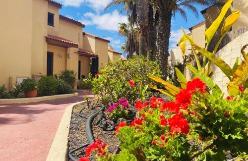 Parque Holandes House | Surf & Chill Bungalow 69, quiet green oasis with community swimmingpool