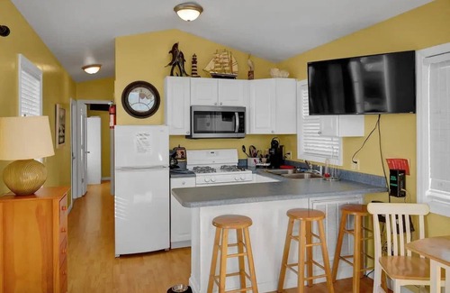 Holly Ridge House | Surf City Cozy Home · Pets Welcome · Monthly OK