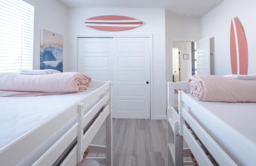 Greenehaven House | Surf Inn Lake Powell Sleeps 15 Hot Tub Views