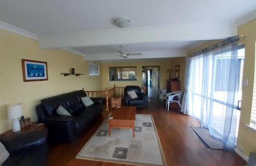 Camden Head House | Surf n View