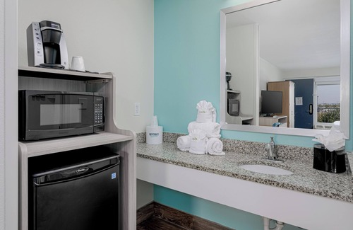 Pensacola Beach Hotel | Surf & Sand Hotel