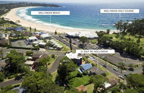 Mollymook House | Surf & Turf Retreat