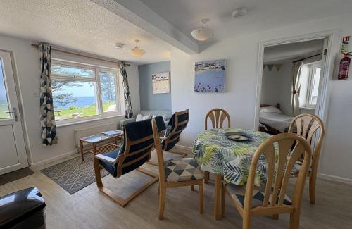 Seaton House | Surf Watch - Mount Brioni