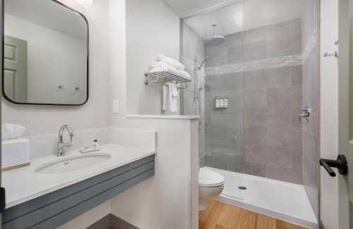 Lincoln City Hotel | Surfland Hotel