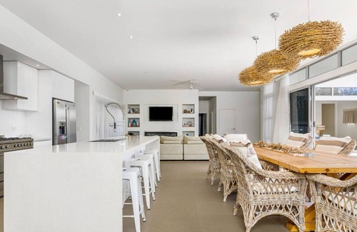 Pottsville House | Surfside Beach House - Ideal Family Getaway