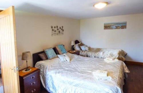 Holmrook House | Surprise View
