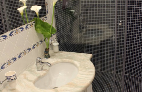 Sorrento City Centre Bed & Breakfast | Surriento Suites