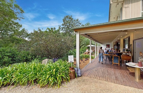 Martinsville Apartment | Surrounded by the breathtaking beauty of the Watagan Mountains