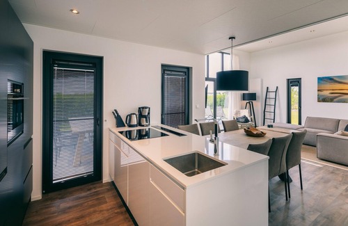 Herkingen House | Sustainably built, 2 bathroom bungalow, in 2 nature reserves