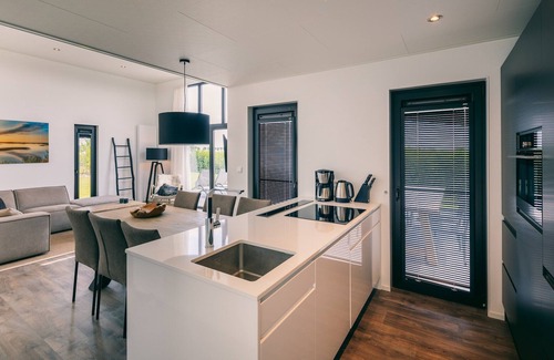 Herkingen House | Sustainably built, 2 bathroom bungalow, in 2 nature reserves