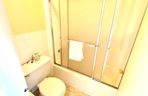 Heaters Hotel | Sutton Lane Motel