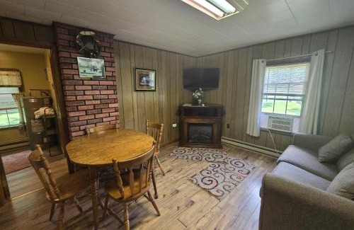 Oakland House | Swallow Falls Cabin 2