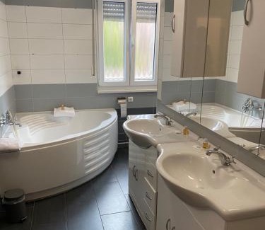 Mitte House | Swan Rooms
