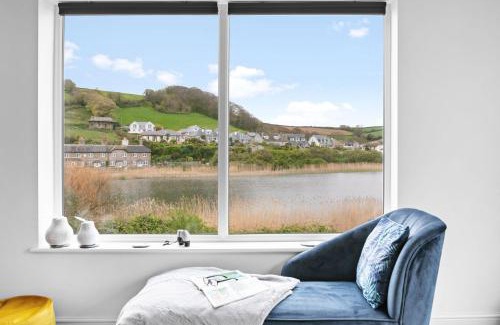 Torcross House | Swan's Nest