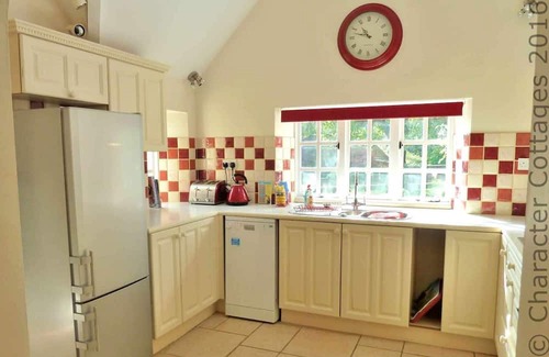 Southrop Cottage | Swan View
