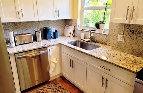 Palm Beach - West Palm Beach House | Swank Cottage, walk to restaurants!