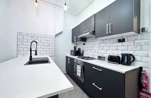 Southend-on-Sea Apartment | Swanky Seaside Sanctuary w/foozeball - Southend