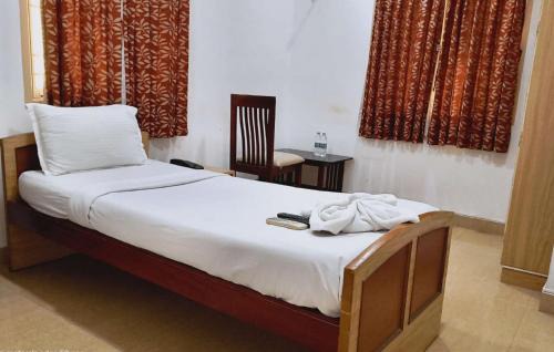Mylapore Tiruvallikk Bed & Breakfast | Swarna Sudarshan Service Apartment @ Adyar chennai