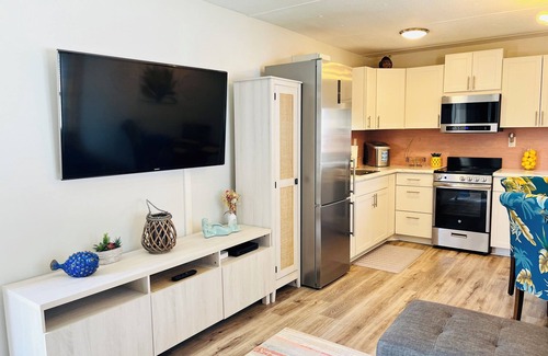 Surfside Beach House | Sweet Beach House!