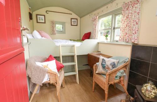 Llanfihangel Tal-y-llyn House | Sweet Briar Shepherds Hut