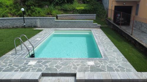 Lierna Apartment | Sweet Caroline