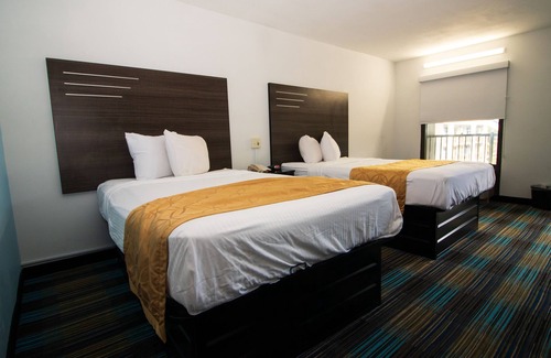 Ferry Pass Hotel | Sweet Dream Inn University Park