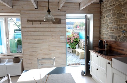 Saint-Philibert Ski Chalet | Sweet Fisherman Cottage